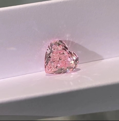Los diamantes rosados crecidos laboratorio sintético flojo 1.53ct NGTC de la forma del corazón certificaron VS2