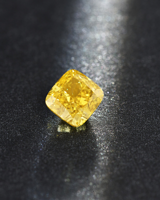 El laboratorio de HPHT creó a Diamond Loose Cushion Cut amarillo 10 Mohs