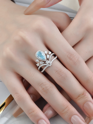 anillo de compromiso azul de Diamond Jewelry Excellent Pear Cut del laboratorio del oro 18K