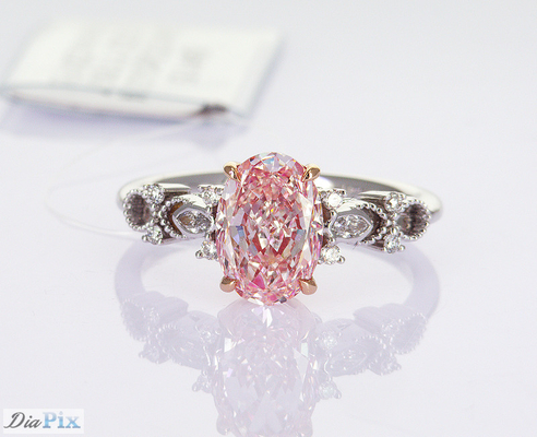 2.2ct Anillo de oro blanco de 18 quilates de color rosa ovalado sintético