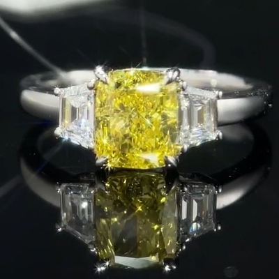 1.22ct Anillo de diamante de laboratorio con diamante amarillo estilo de tres piedras joyas hechas a medida