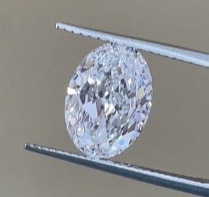 Diamante blanco creado en laboratorio de gran tamaño precio mayorista 4CT corte oval incoloro con certificado IGI