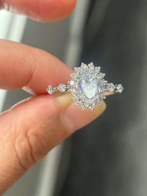 1.168ct Hermoso anillo con diamante ovalado blanco cultivado en laboratorio DEF VVS PT950 EX