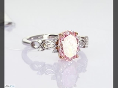 anillo de diamante oval rosado crecido laboratorio